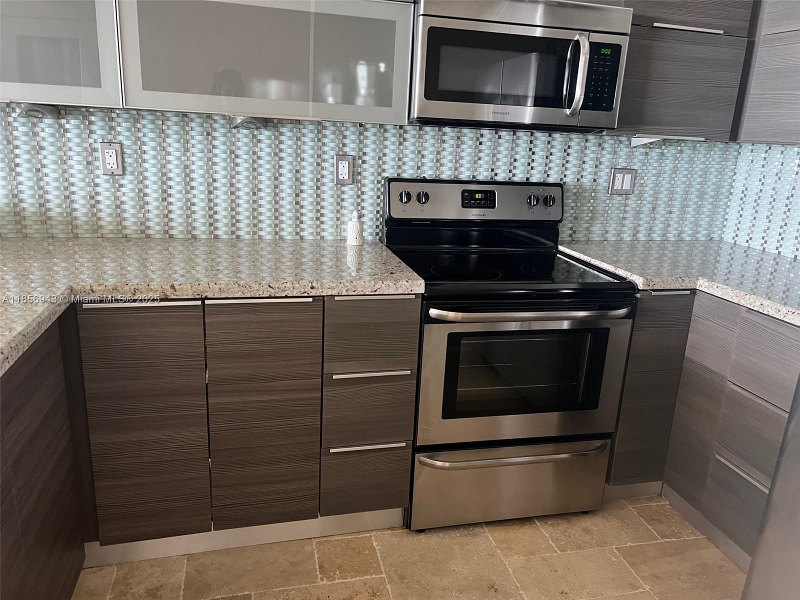 WAVE CONDO - Residential Lease