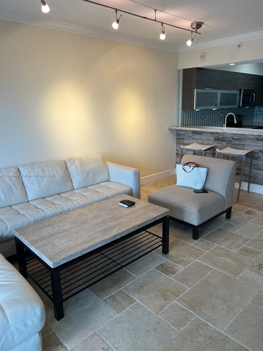 WAVE CONDO - Residential Lease