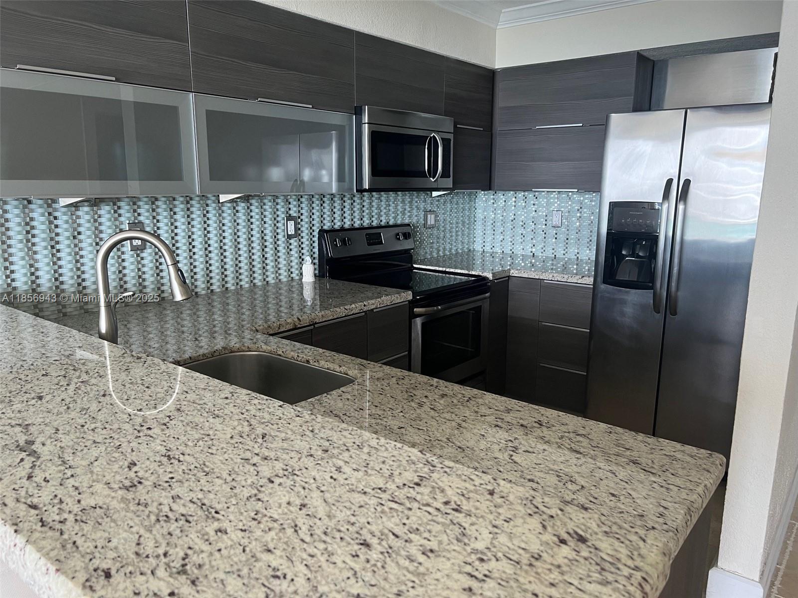 WAVE CONDO - Residential Lease