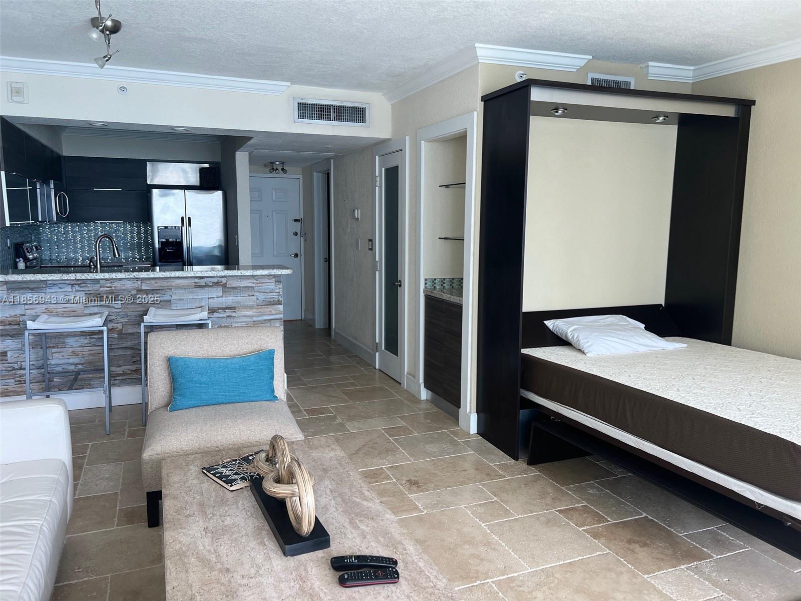 WAVE CONDO - Residential Lease