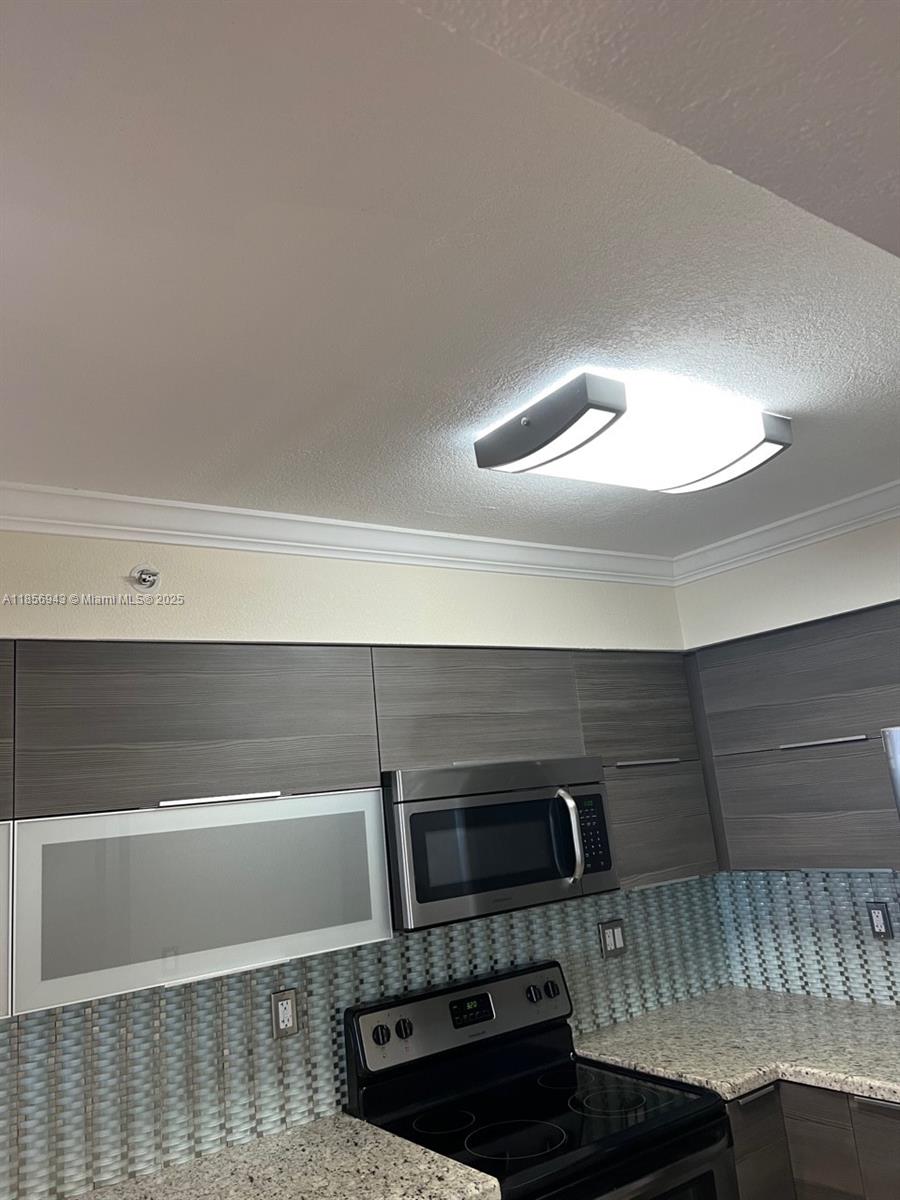 WAVE CONDO - Residential Lease