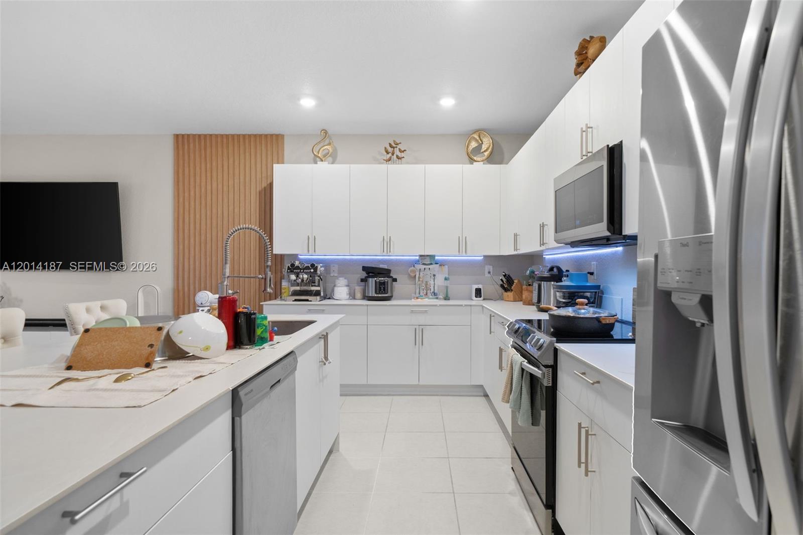Hawthorne Galiano Pointe - Residential