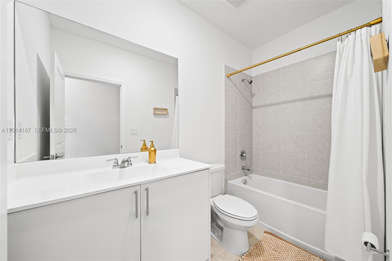 Hawthorne Galiano Pointe - Residential