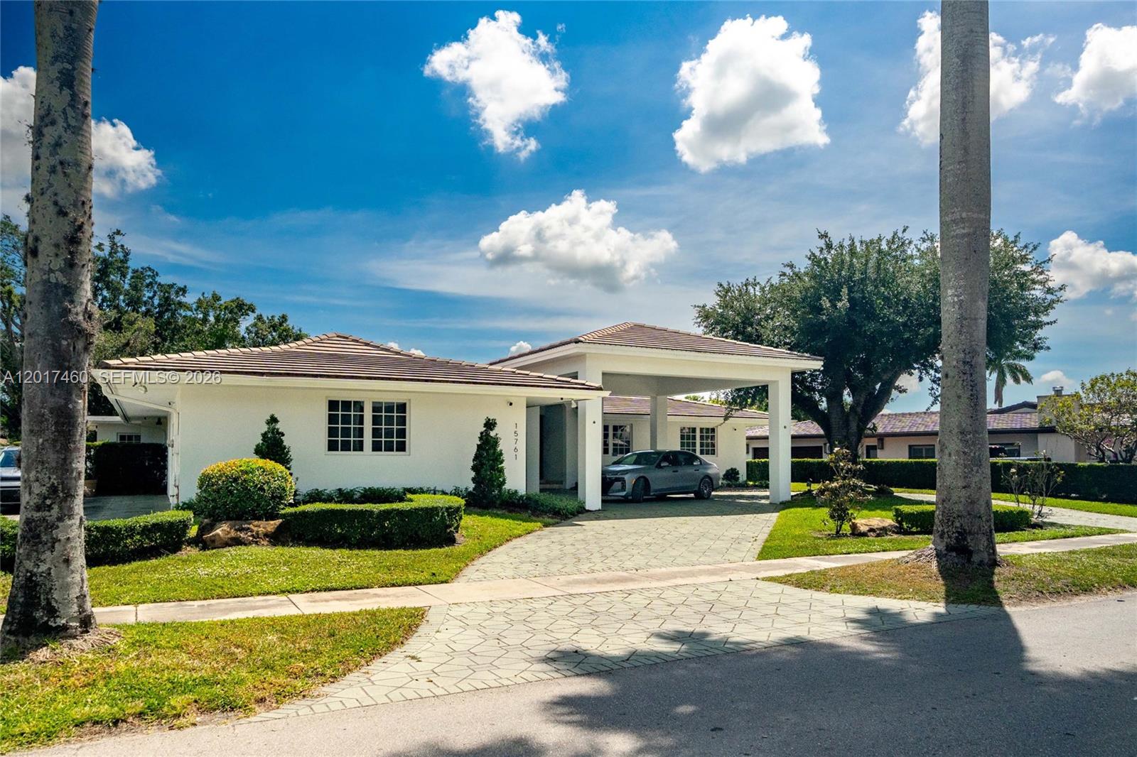 MIAMI LAKES - LOCH LOMOND - Residential