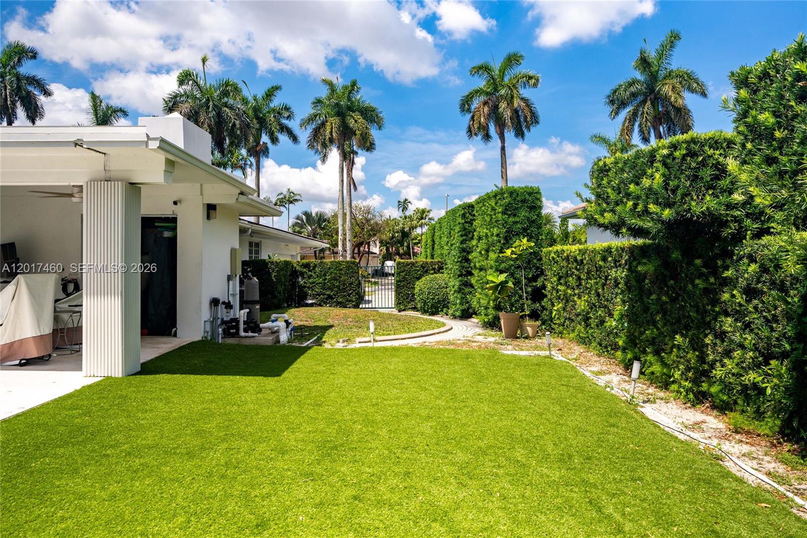 MIAMI LAKES - LOCH LOMOND - Residential