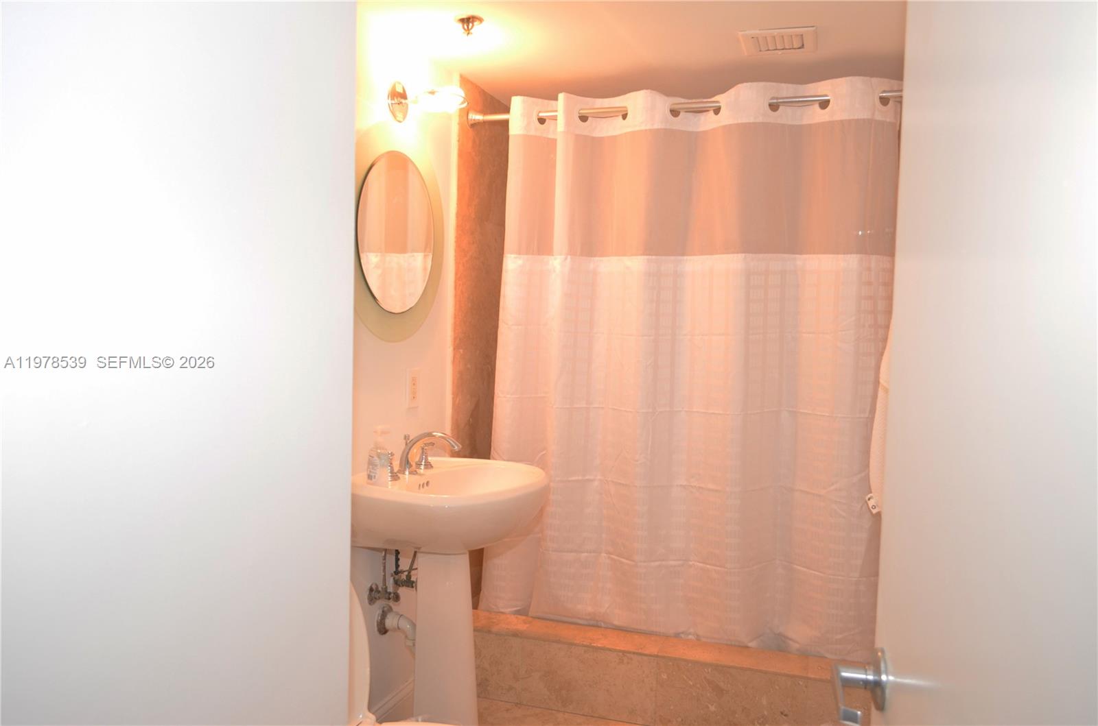 KEY COLONY NO 2 CONDO - Residential Lease