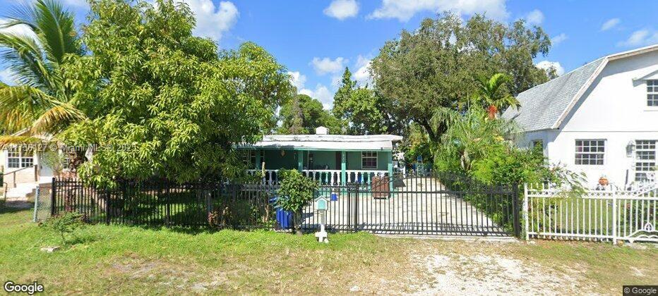 Online Auction Starts February 10, 2025 at 09:00 AM EST. Offers and bids must be submitted through Federa.
This is an Auction
For any inquiries, contact us Federa or Listing Agent