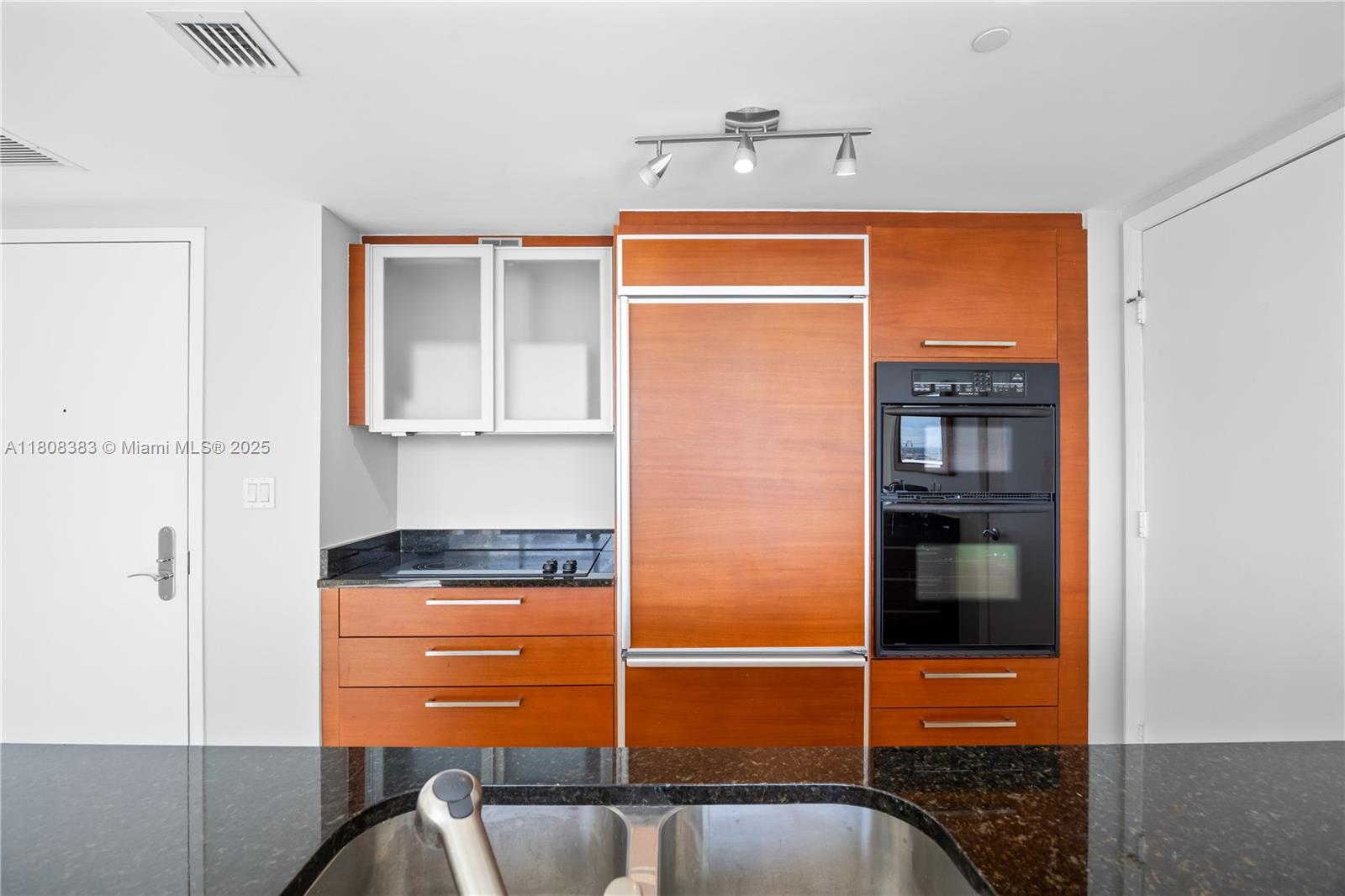 BEACH CLUB TWO CONDO - Residential Lease