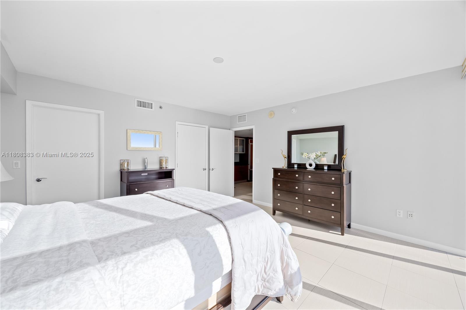 BEACH CLUB TWO CONDO - Residential Lease