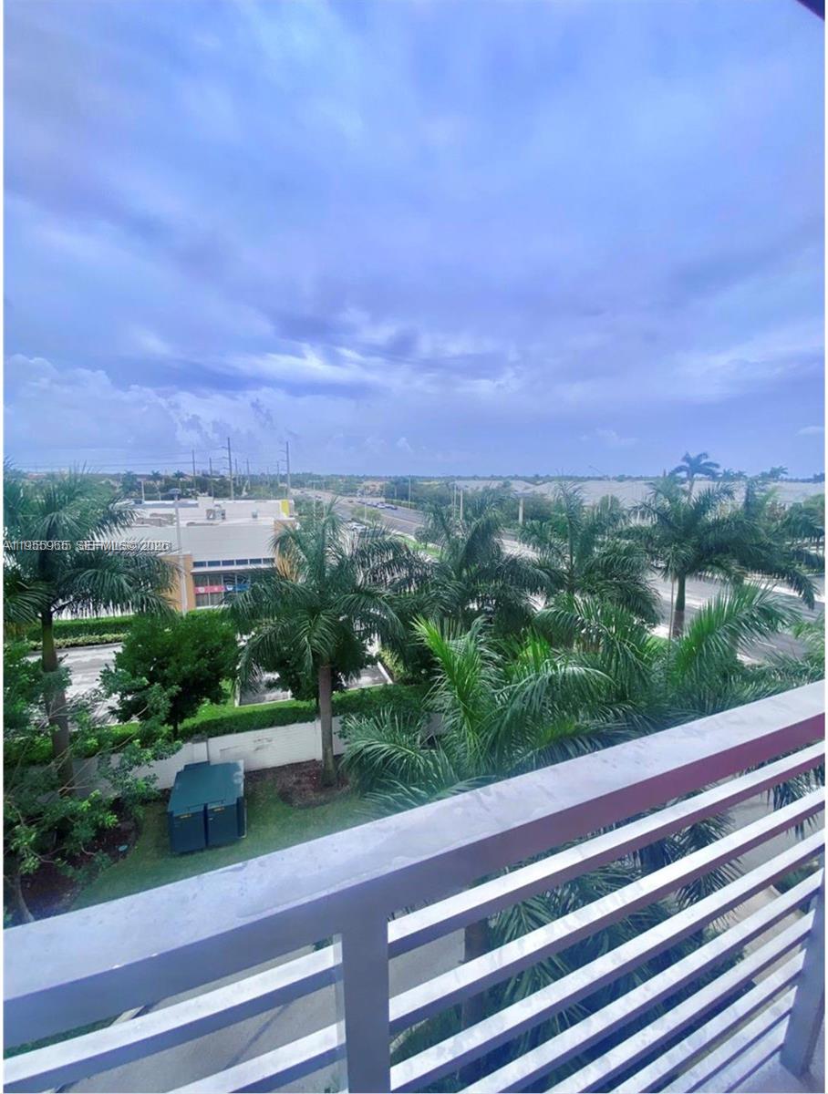 GRAND BAY COMMONS SOUTH - Residential