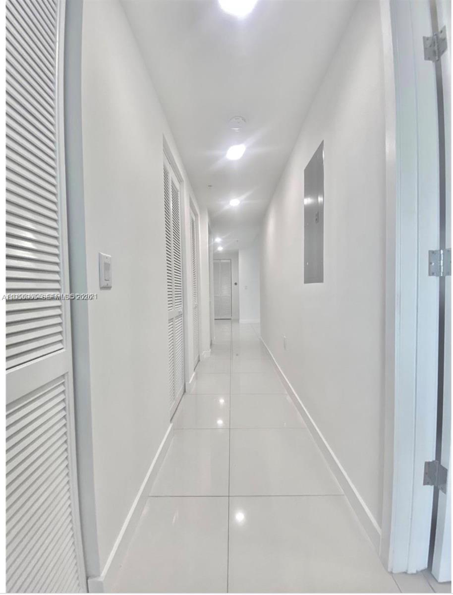 GRAND BAY COMMONS SOUTH - Residential