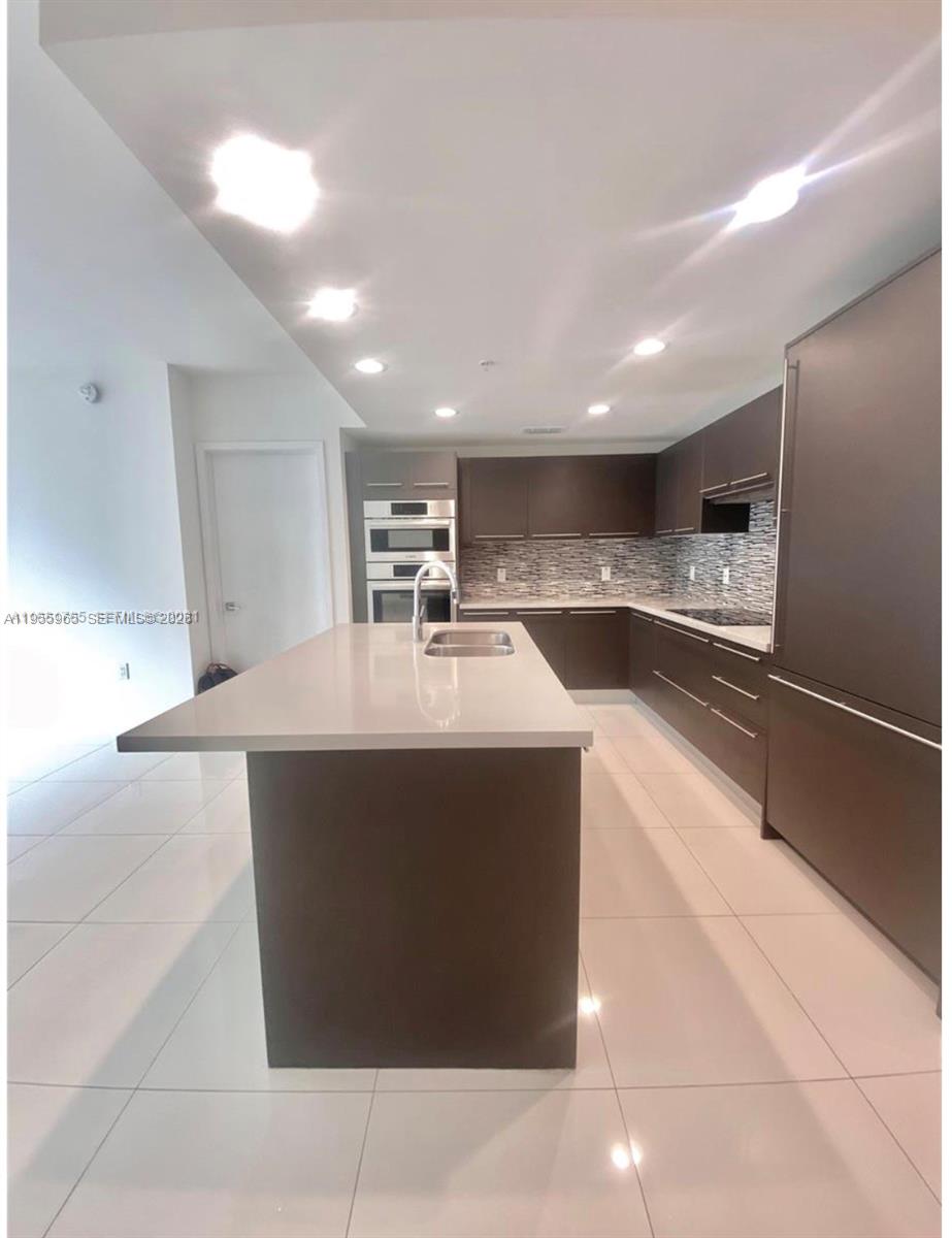 GRAND BAY COMMONS SOUTH - Residential