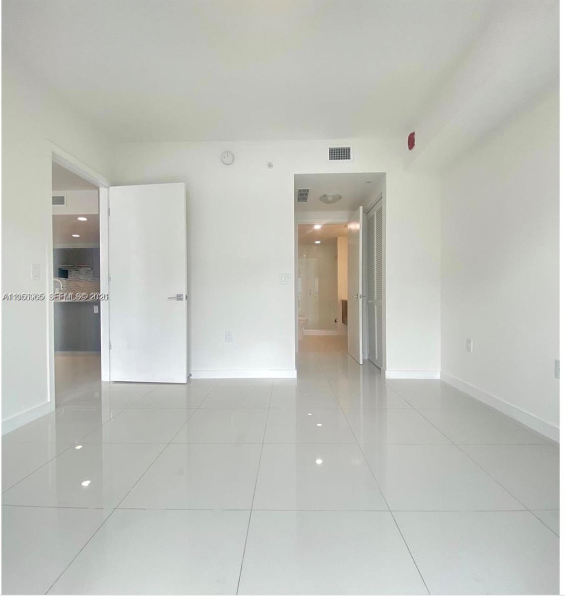 GRAND BAY COMMONS SOUTH - Residential