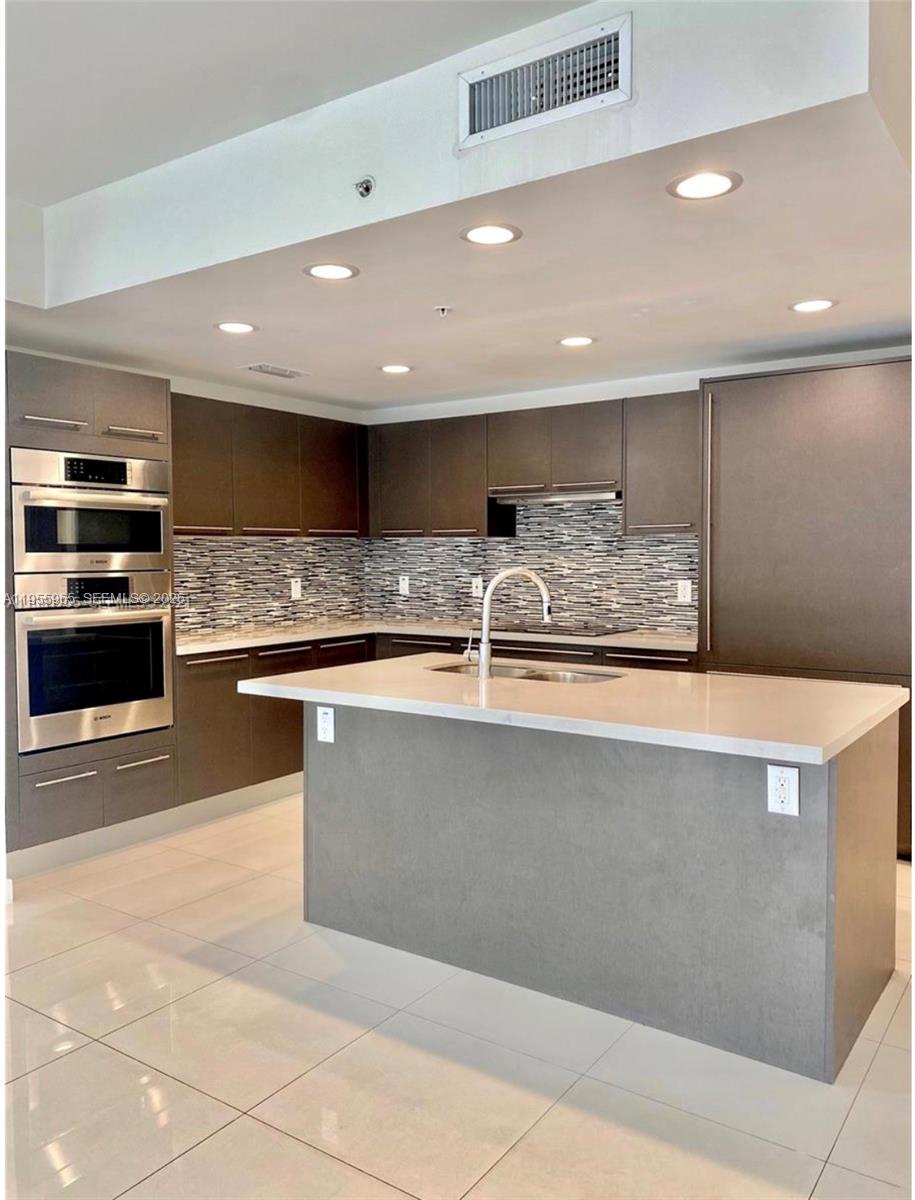 GRAND BAY COMMONS SOUTH - Residential