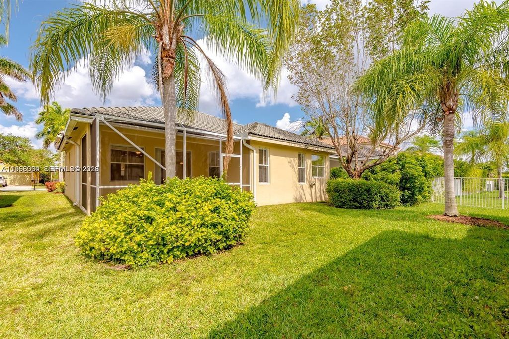 Photo of 1877 Aspen Ln, Weston, FL 33327 (MLS # A11996930)