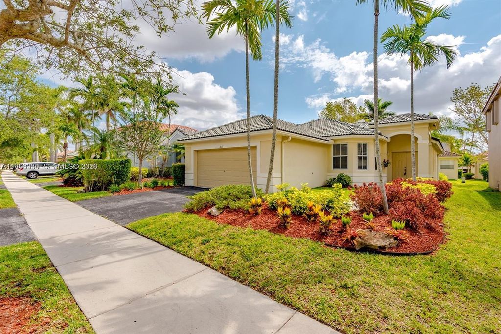 Photo of 1877 Aspen Ln, Weston, FL 33327 (MLS # A11996930)
