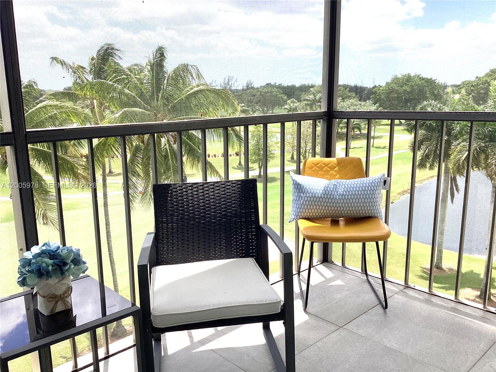 HOLLYBROOK GOLF AND - Residential