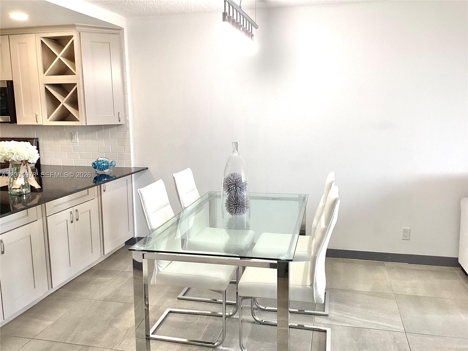 HOLLYBROOK GOLF AND - Residential