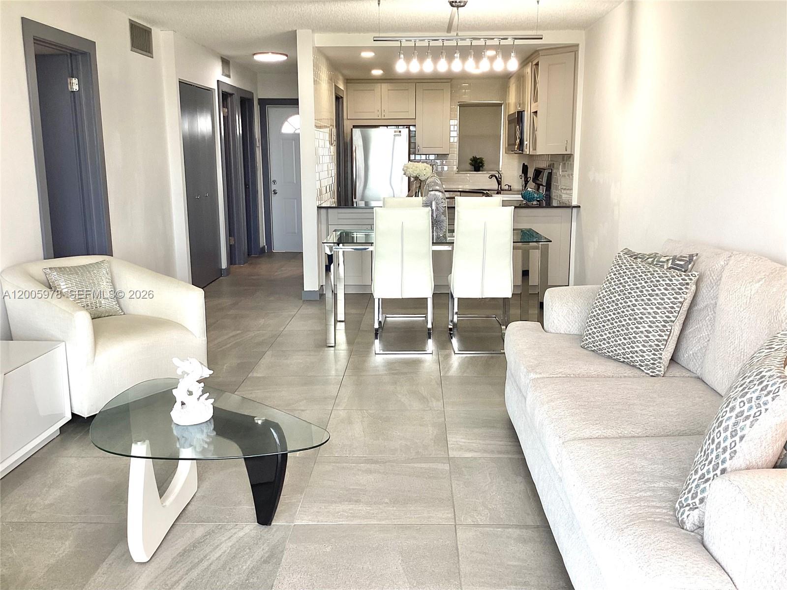 HOLLYBROOK GOLF AND - Residential