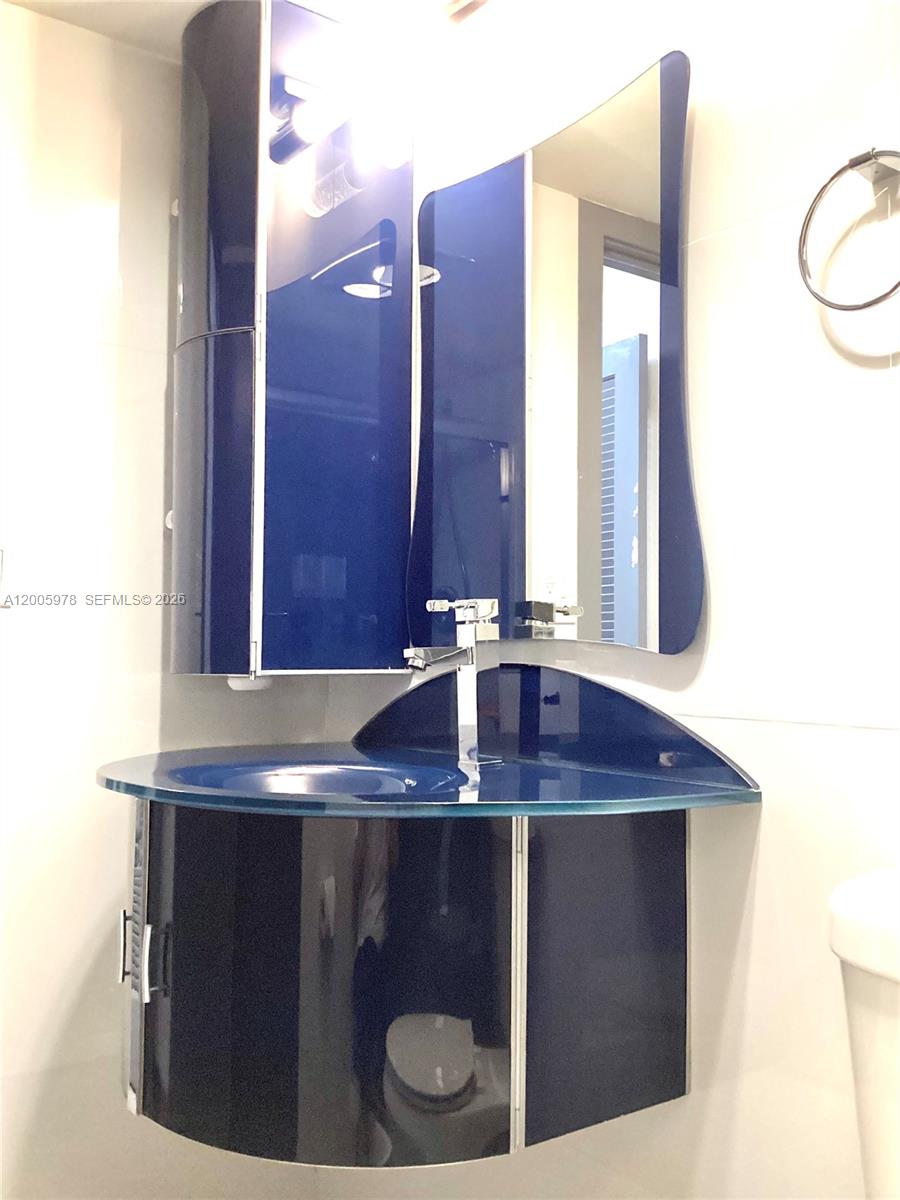 HOLLYBROOK GOLF AND - Residential