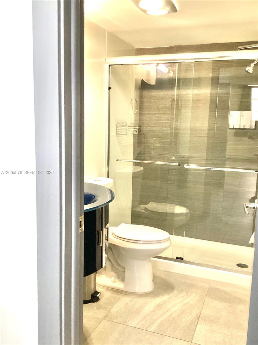 HOLLYBROOK GOLF AND - Residential