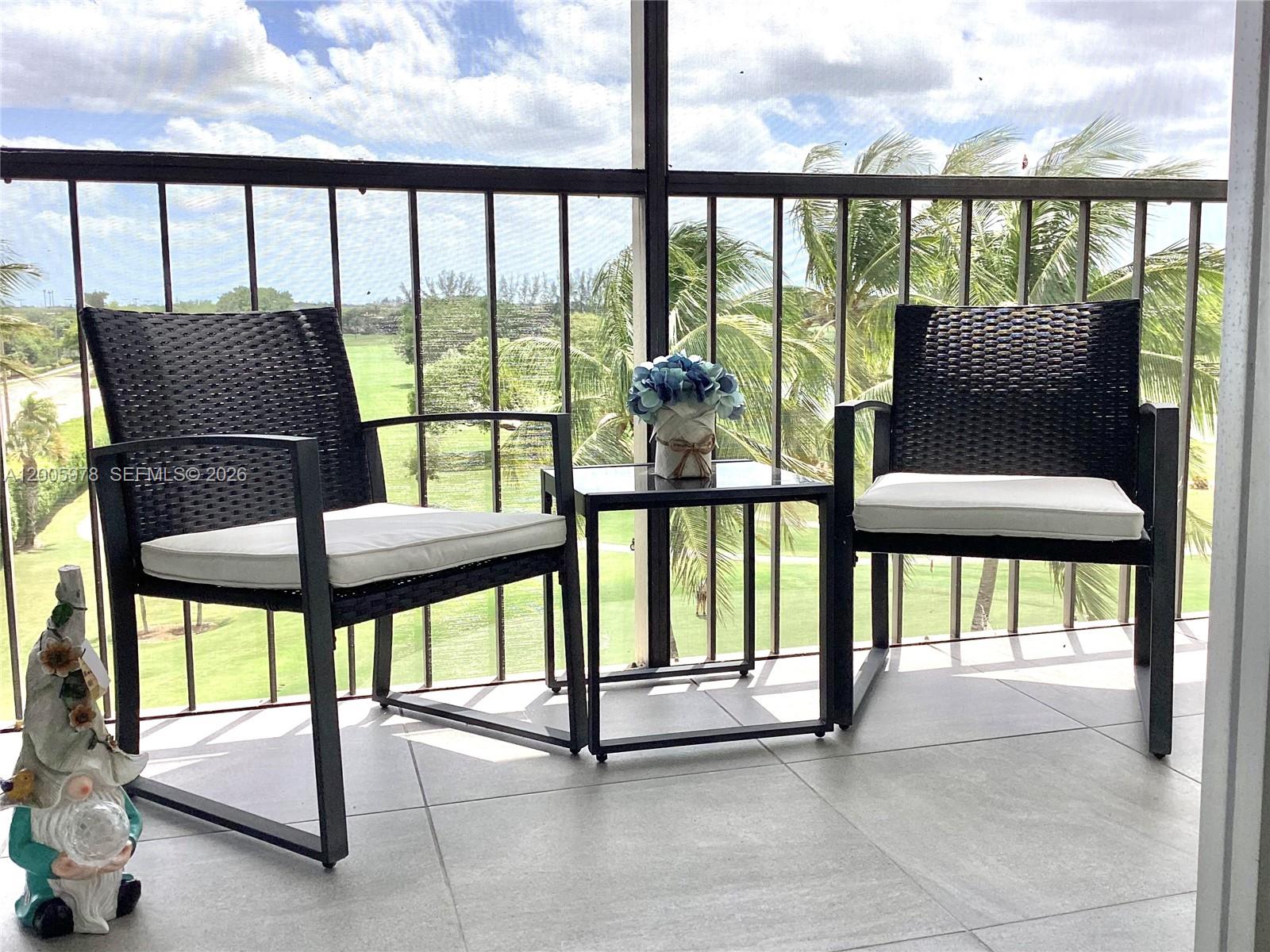 HOLLYBROOK GOLF AND - Residential