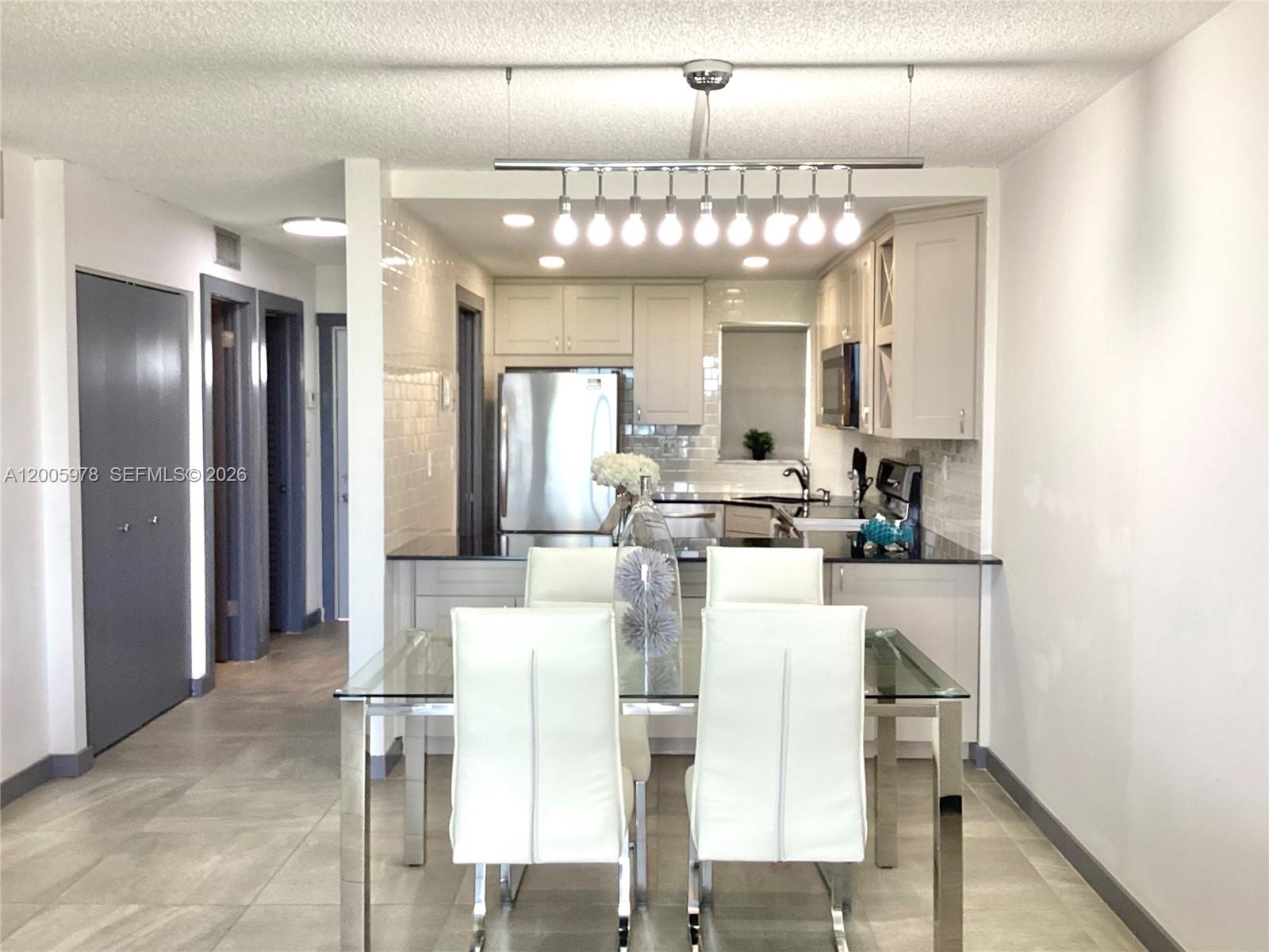 HOLLYBROOK GOLF AND - Residential