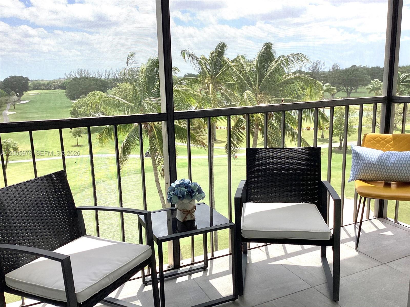 HOLLYBROOK GOLF AND - Residential