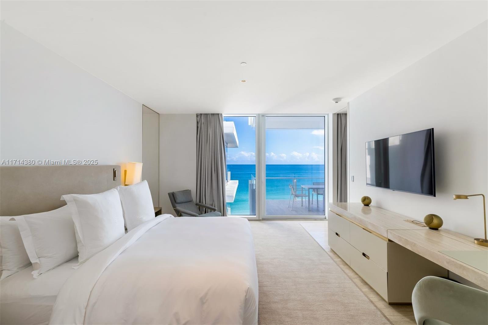 SURF CLUB CONDO - Residential