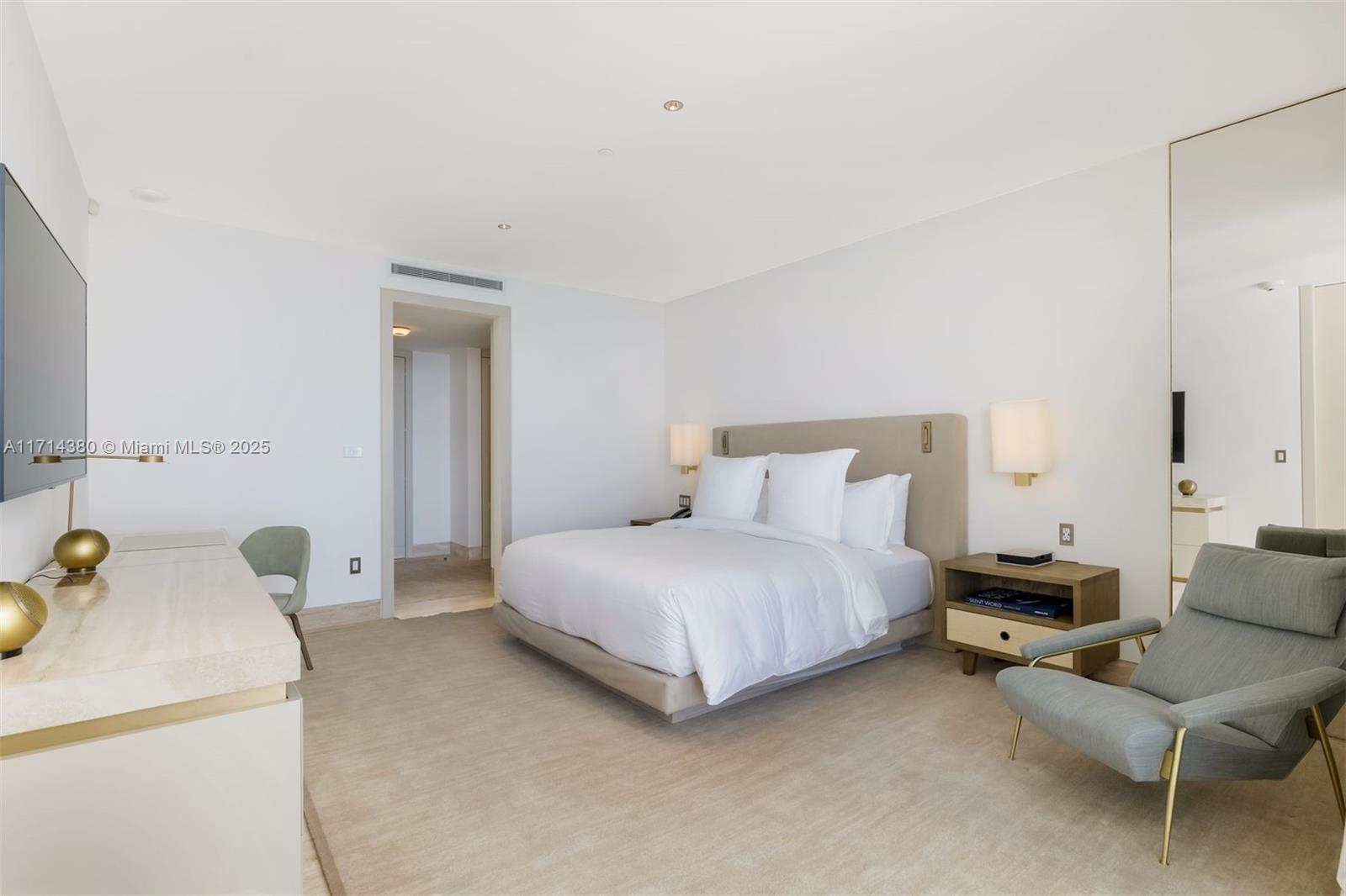 SURF CLUB CONDO - Residential