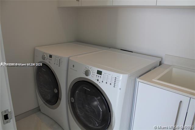 JADE SIGNATURE CONDO - Residential Lease