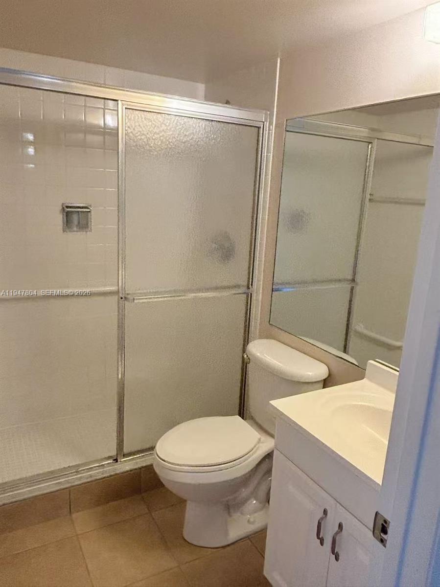 SHERWOOD SQUARE CONDOMINI - Residential