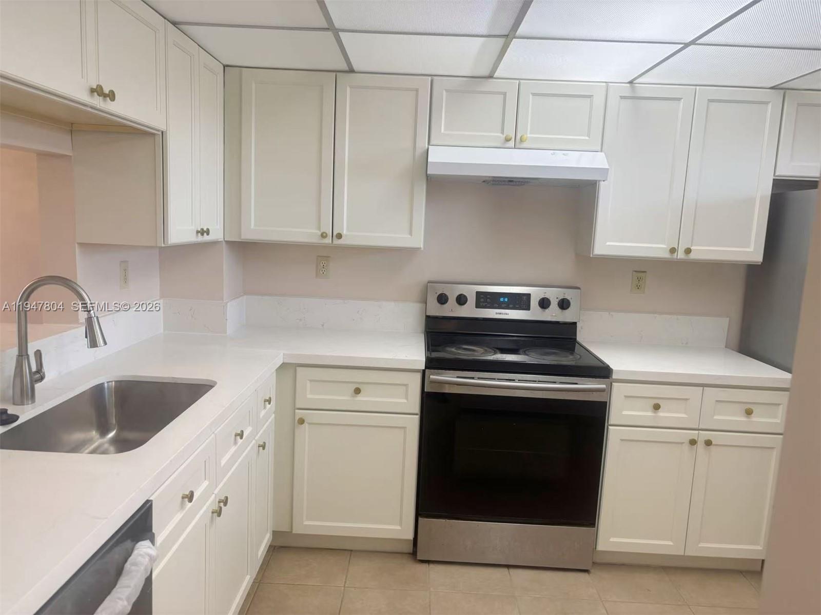 SHERWOOD SQUARE CONDOMINI - Residential