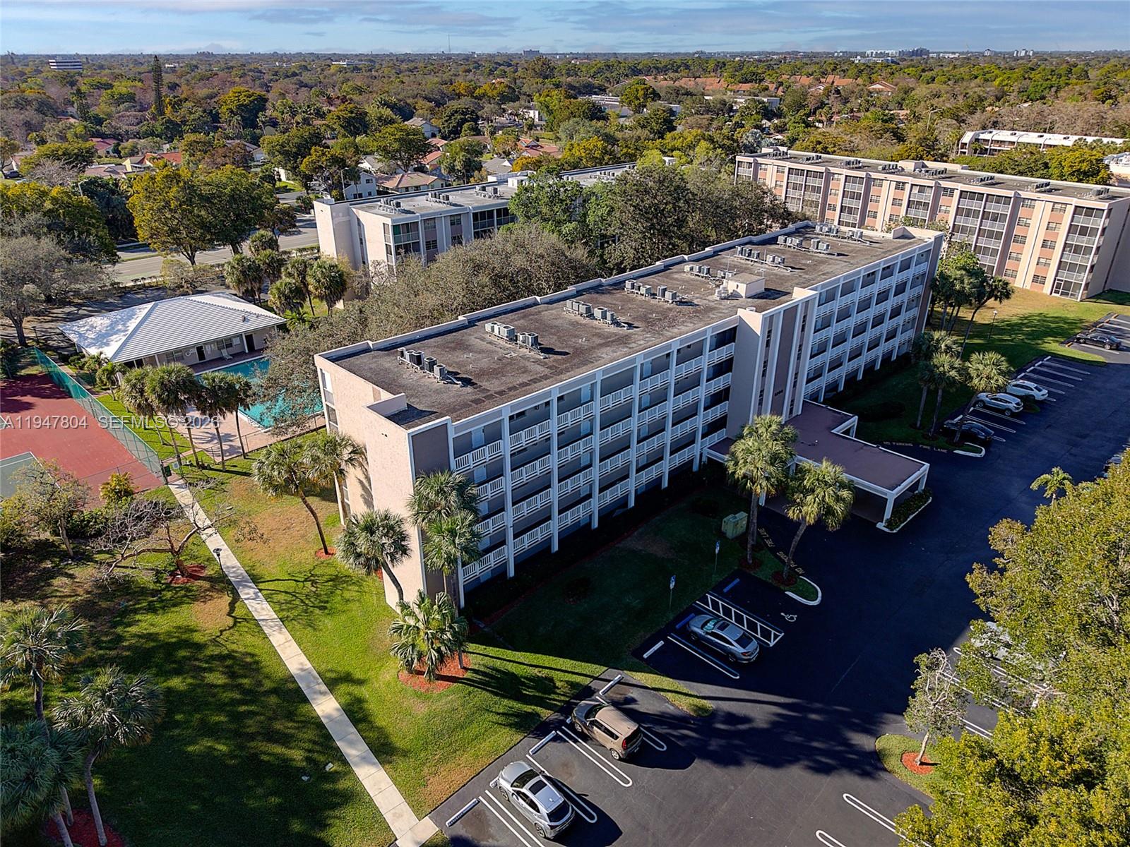 SHERWOOD SQUARE CONDOMINI - Residential