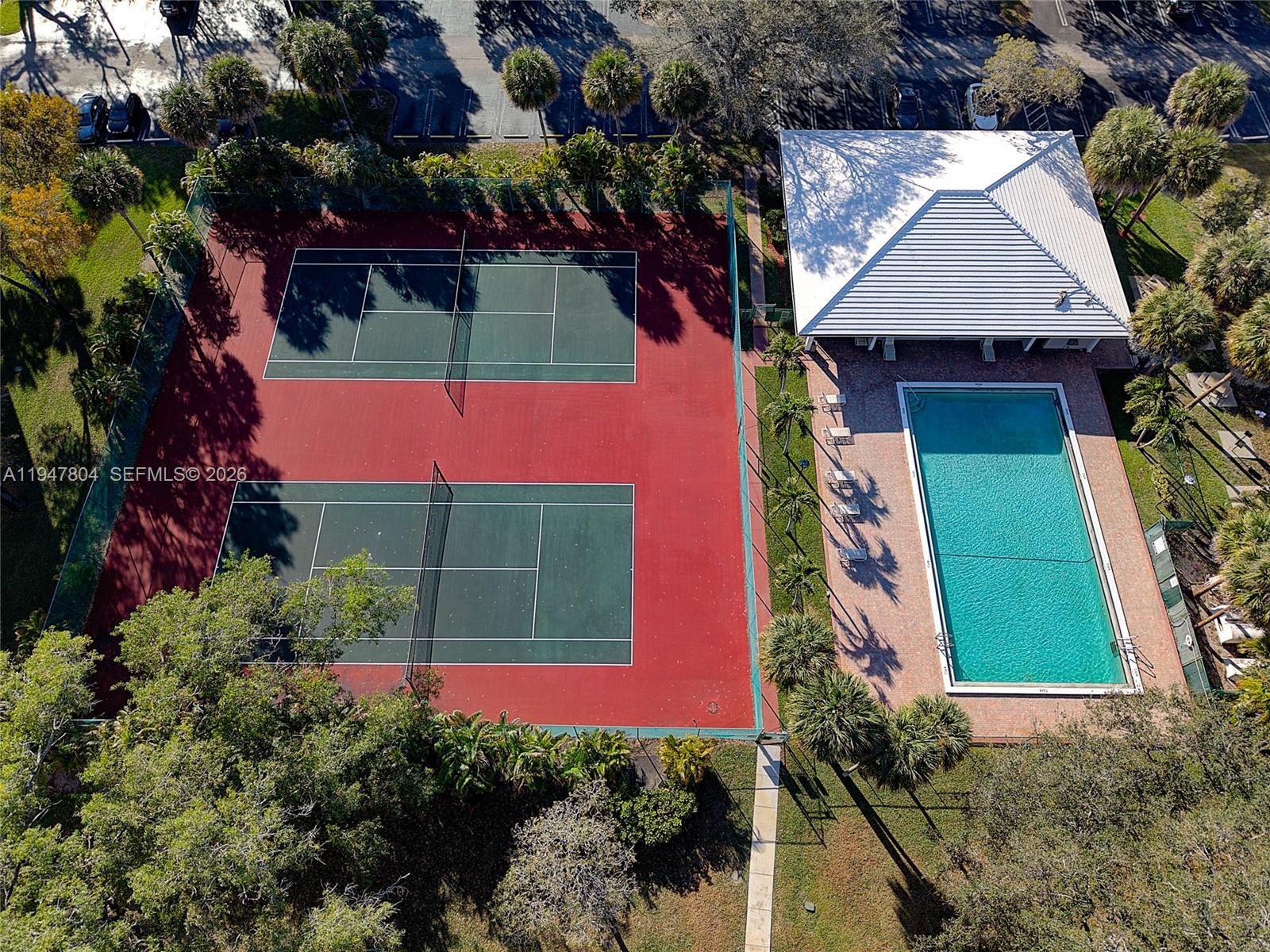 SHERWOOD SQUARE CONDOMINI - Residential