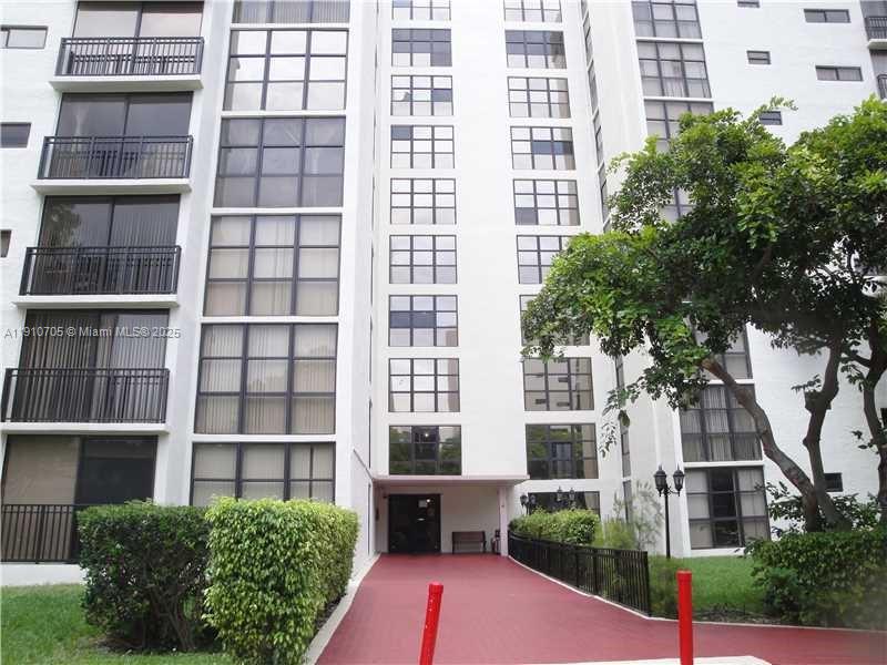 Plaza Of Americas Condo - Residential Lease