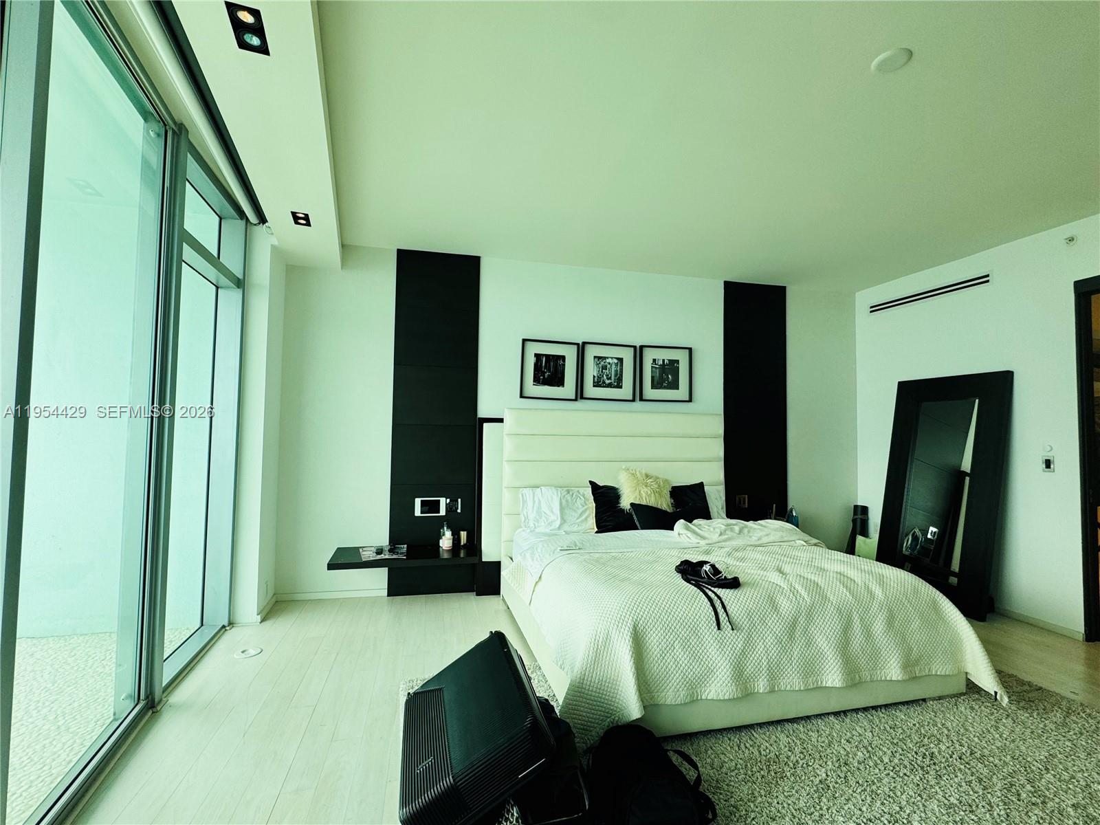 900 BISCAYNE BAY CONDO - Residential