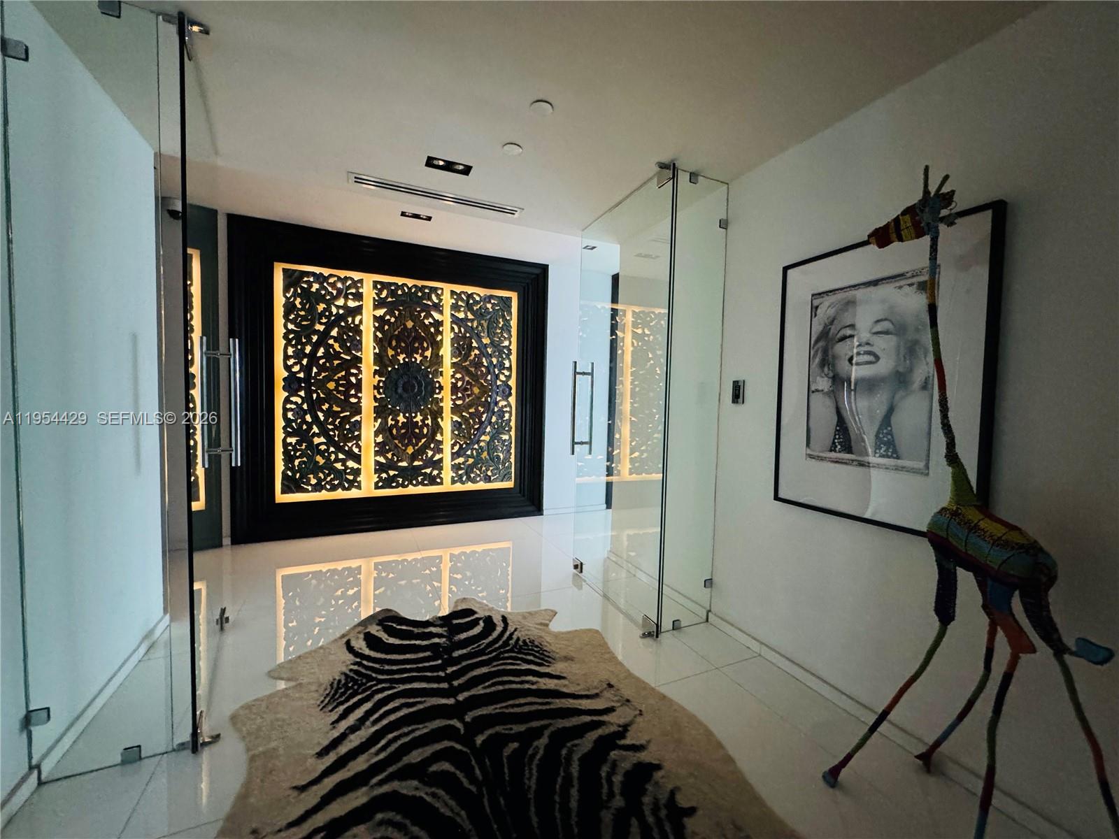 900 Biscayne Blvd 6207