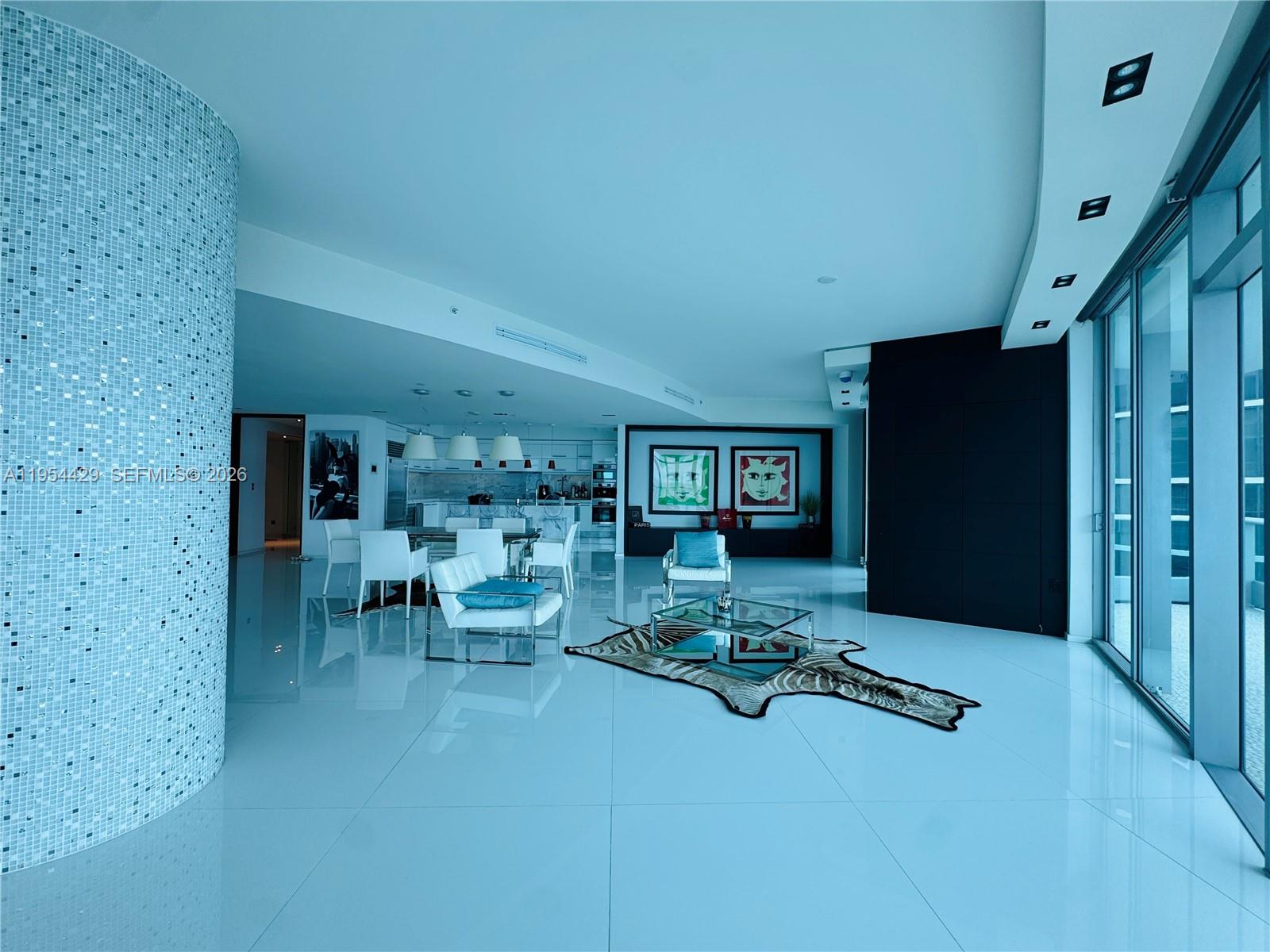 900 Biscayne Blvd 6207