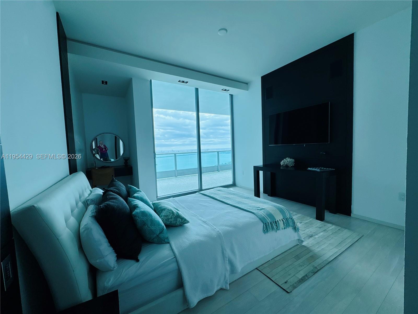 900 BISCAYNE BAY CONDO - Residential