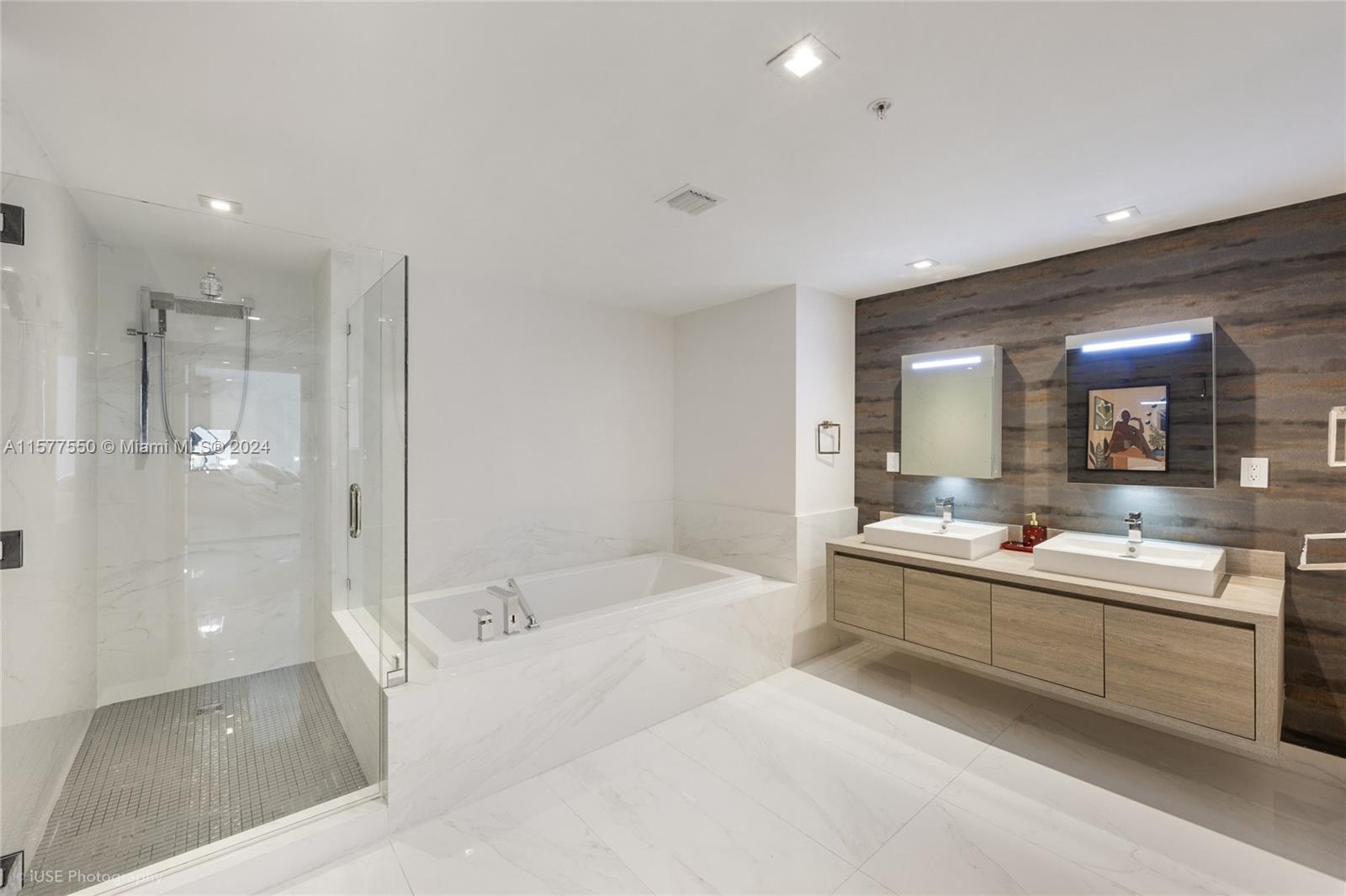 400 SUNNY ISLES CONDO WES - Residential