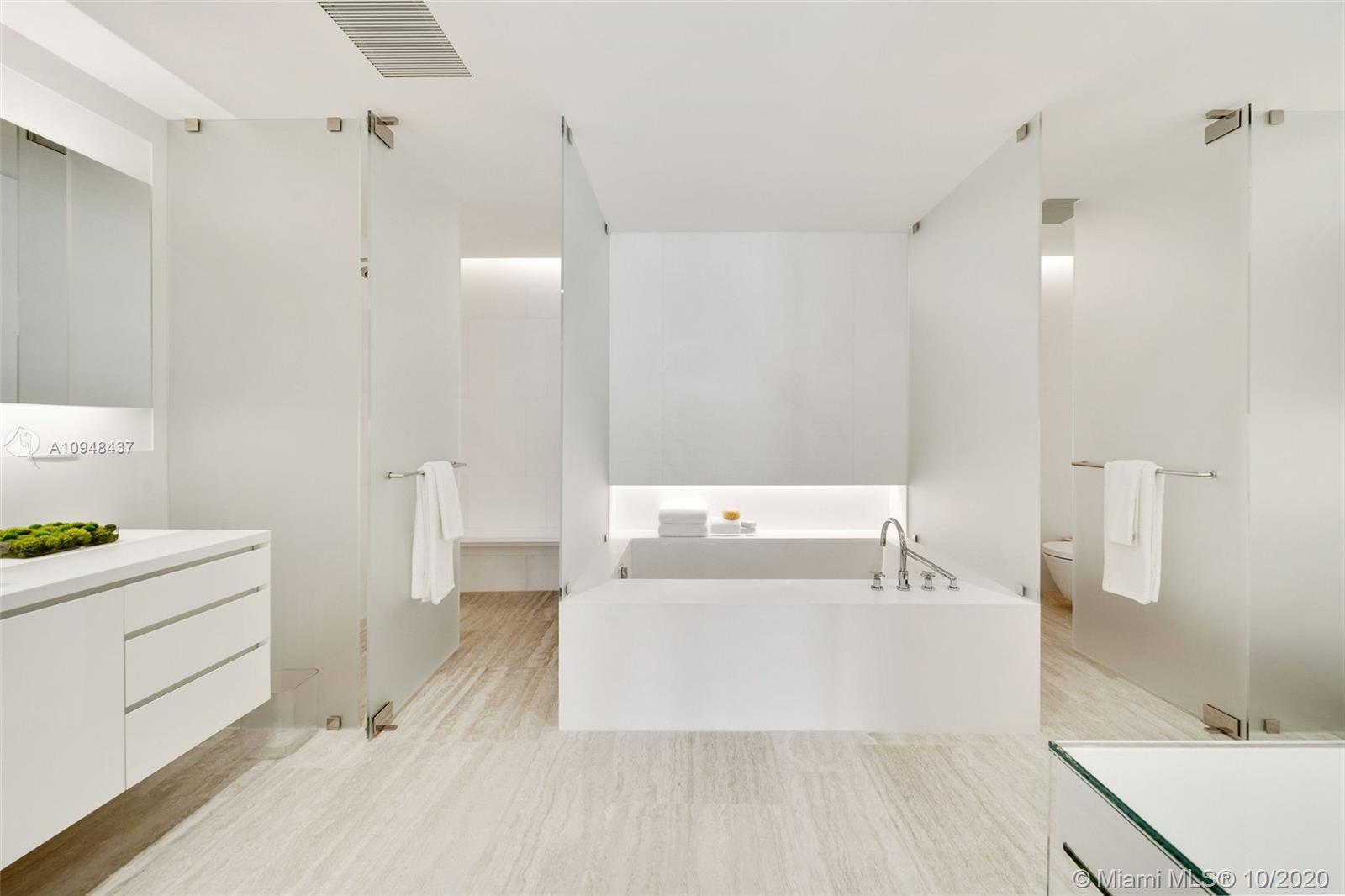 SURF CLUB CONDO - Residential