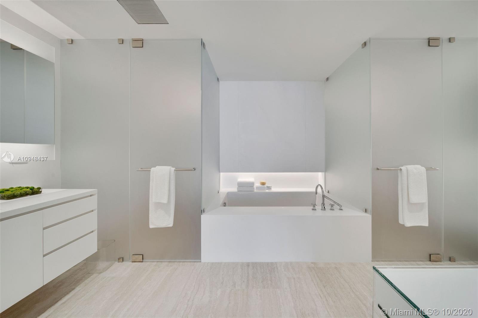 SURF CLUB CONDO - Residential