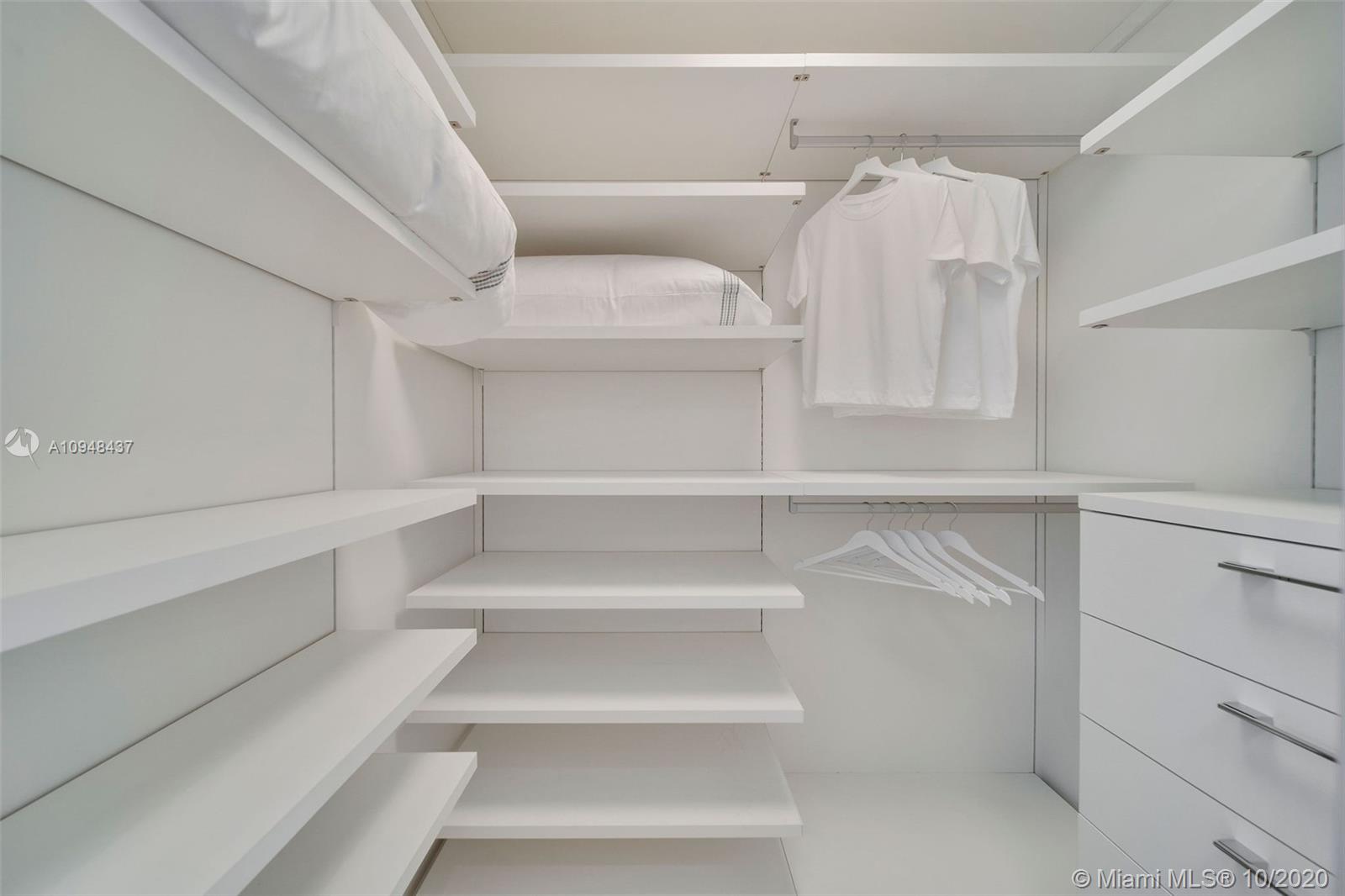 SURF CLUB CONDO - Residential