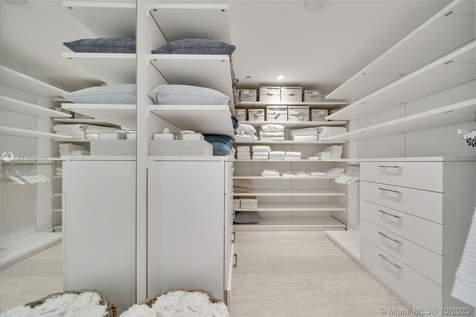 SURF CLUB CONDO - Residential