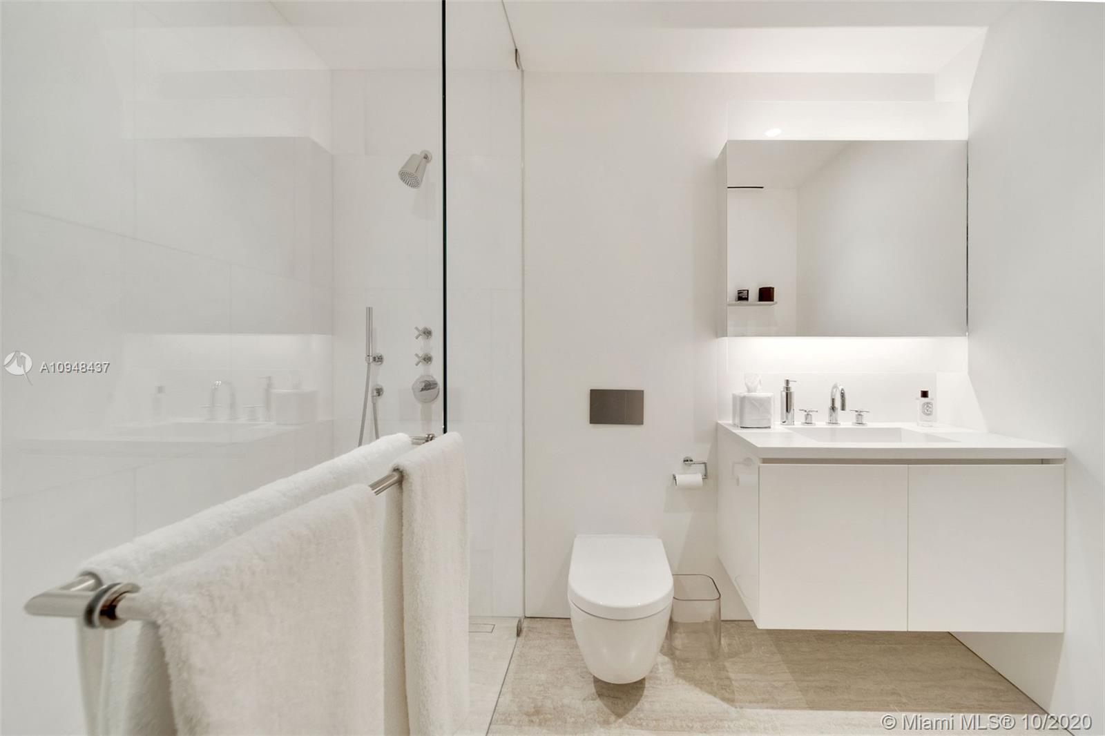 SURF CLUB CONDO - Residential