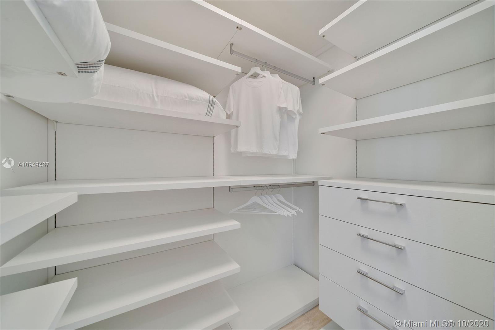 SURF CLUB CONDO - Residential