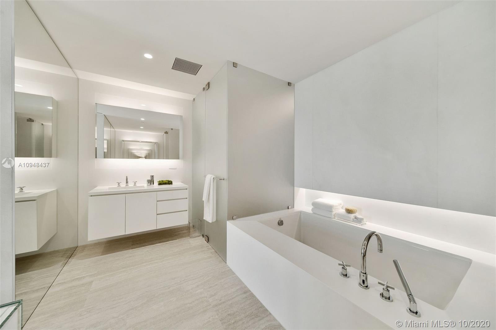 SURF CLUB CONDO - Residential