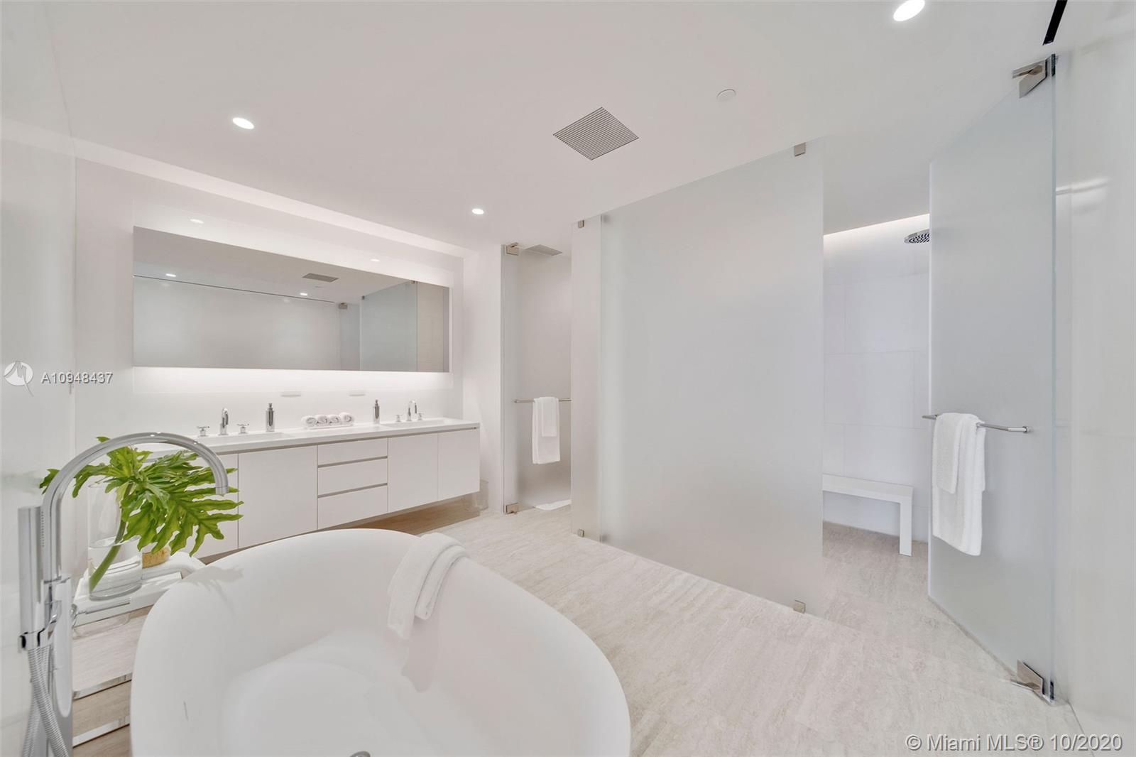 SURF CLUB CONDO - Residential