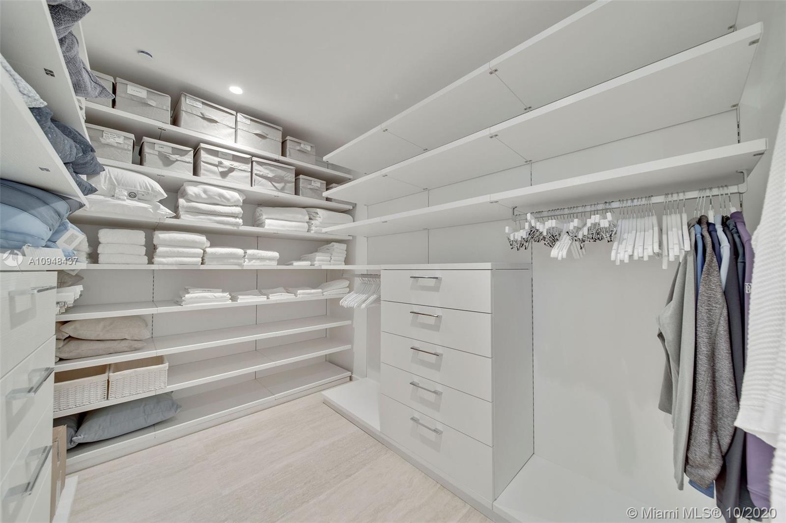 SURF CLUB CONDO - Residential